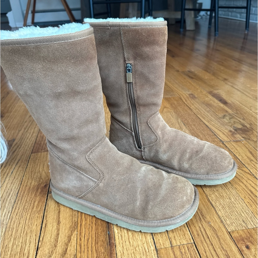 UGG Roslynn Chestnut Boots - Size 7
